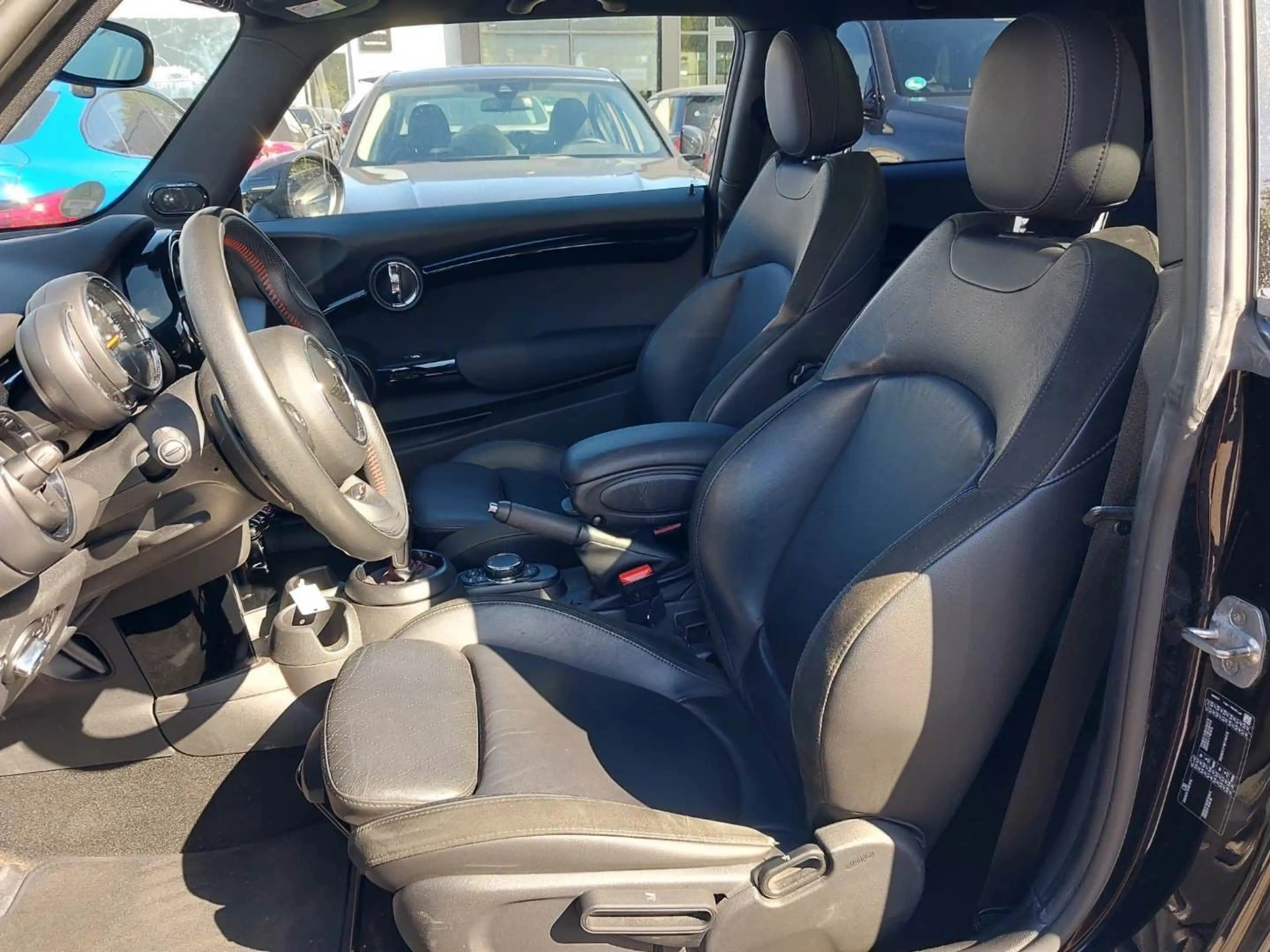 MINI Cooper SD COOPER SD Navi/H&K/LED/Pano/Kamera/1.Hd. — photo 6