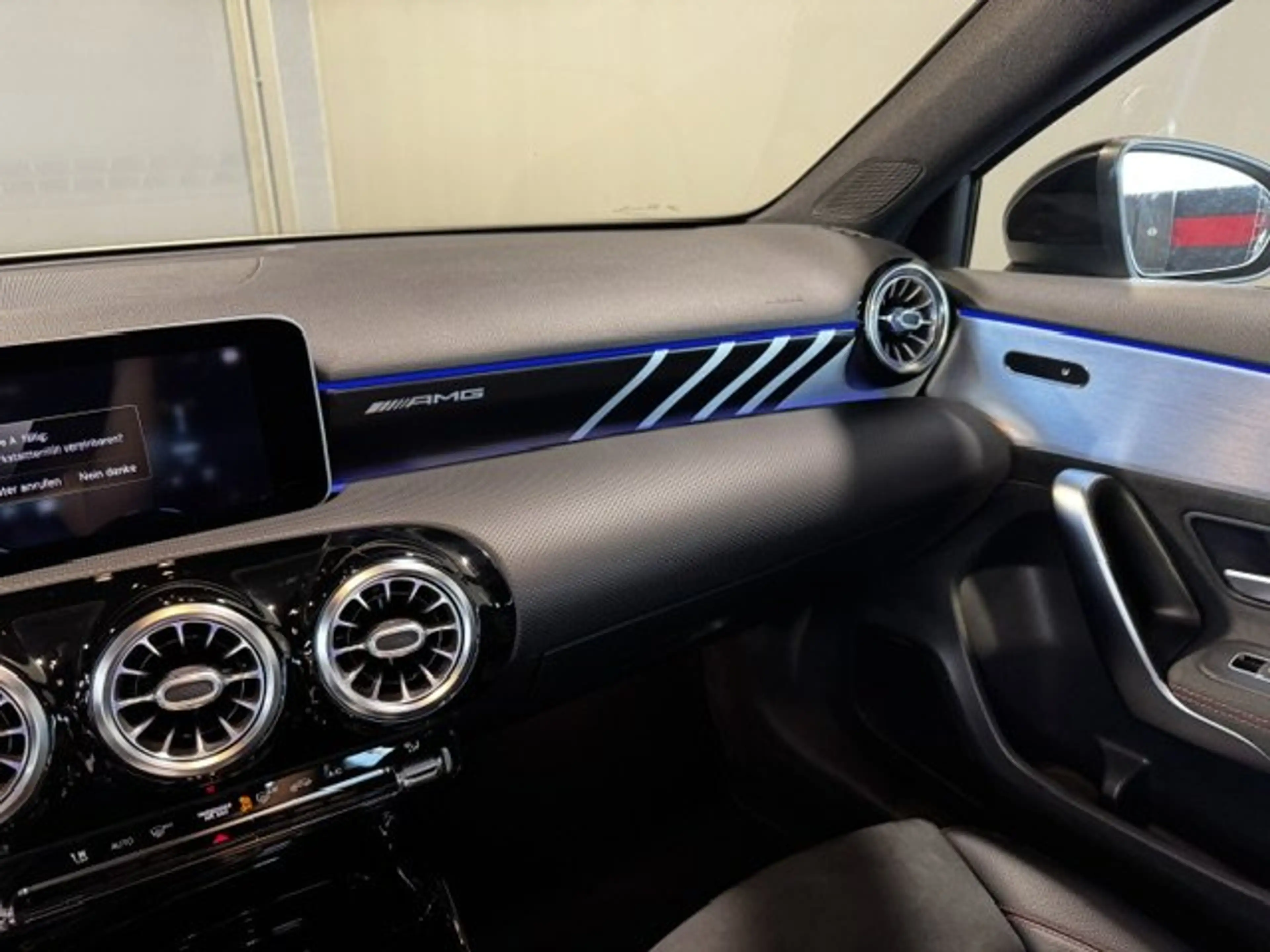 Mercedes-Benz A 35 AMG 4M Limousine Night Sound/AHK/MBUX/Kamer — photo 8