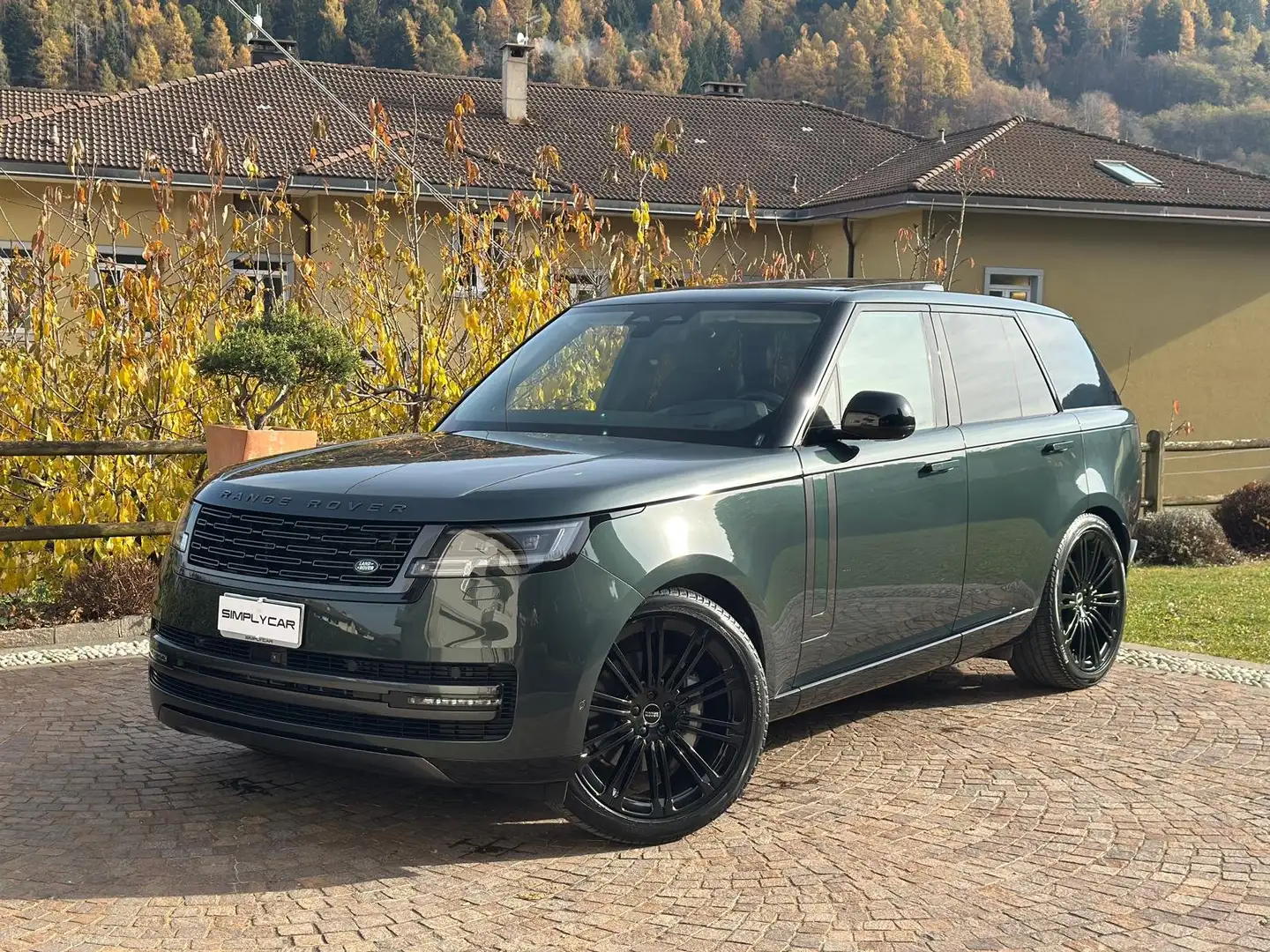 Land Rover Range Rover Range Rover 3.0d i6 HSE 249cv GAR.APPROVED 05/2029 Verde - 1
