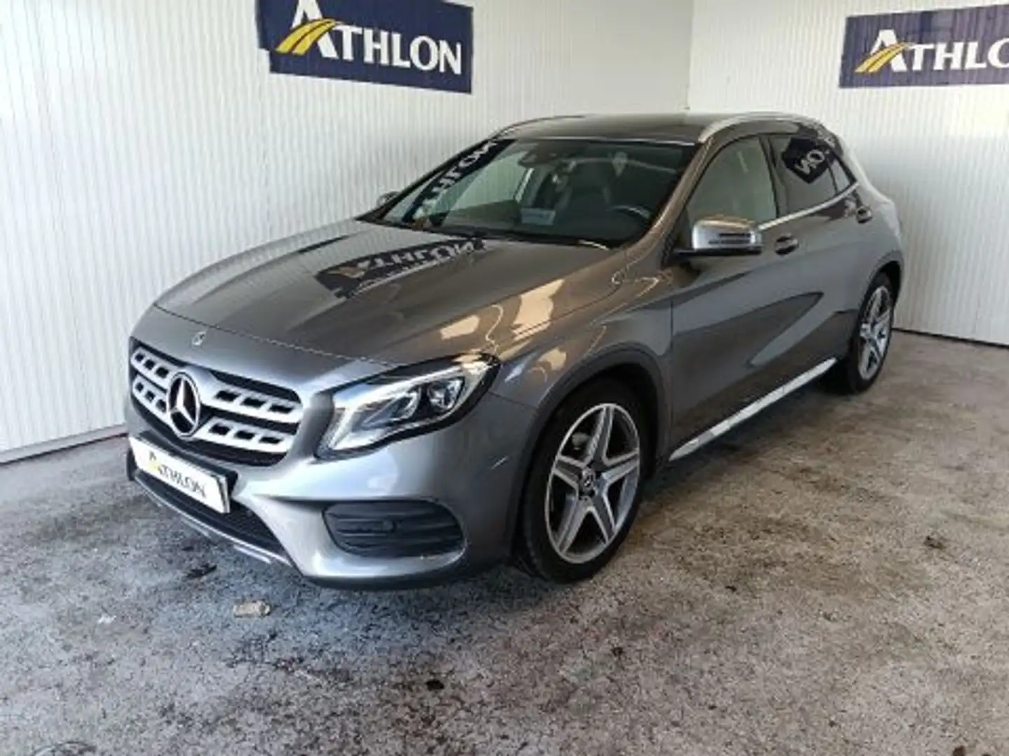 Mercedes-Benz GLA 200 200d 7G-DCT Grau - 1