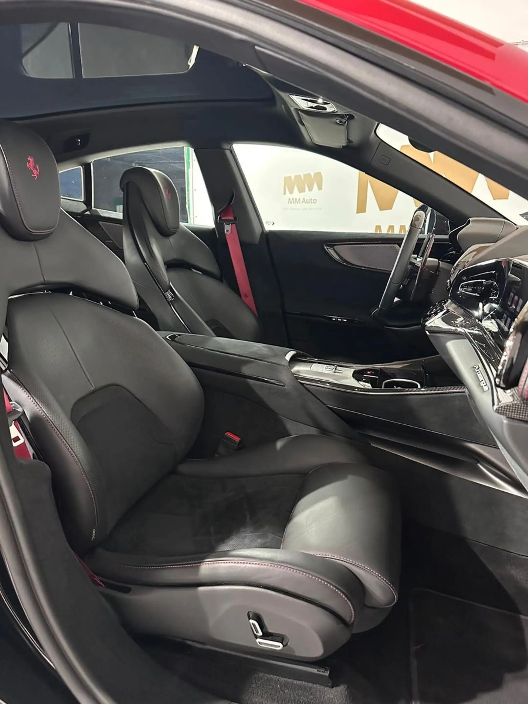 Ferrari Purosangue Carbon Pano Massage Lift — photo 11