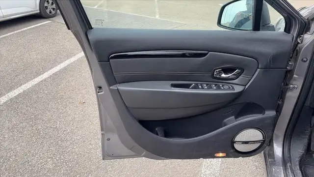 Renault Grand Scenic view 7