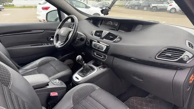 Renault Grand Scenic view 10