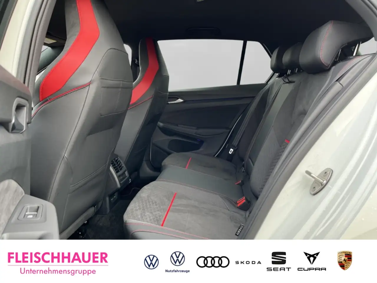 Volkswagen Golf GTI VIII Clubsport DWA IQDrivePaket RFK Lenkrad heizb. 11