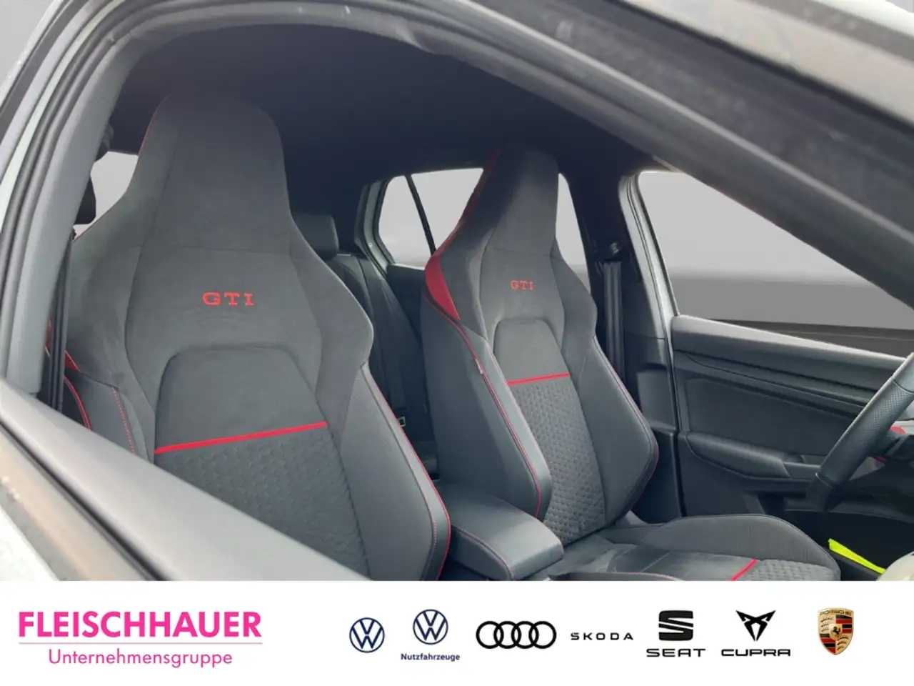 Volkswagen Golf GTI VIII Clubsport DWA IQDrivePaket RFK Lenkrad heizb. 9