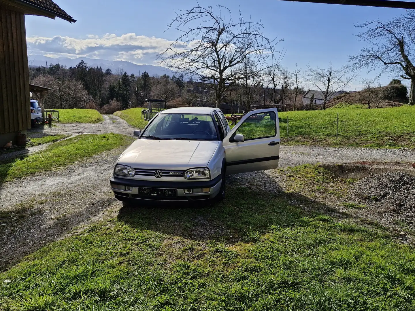 Volkswagen Golf GTI VR6 - 2