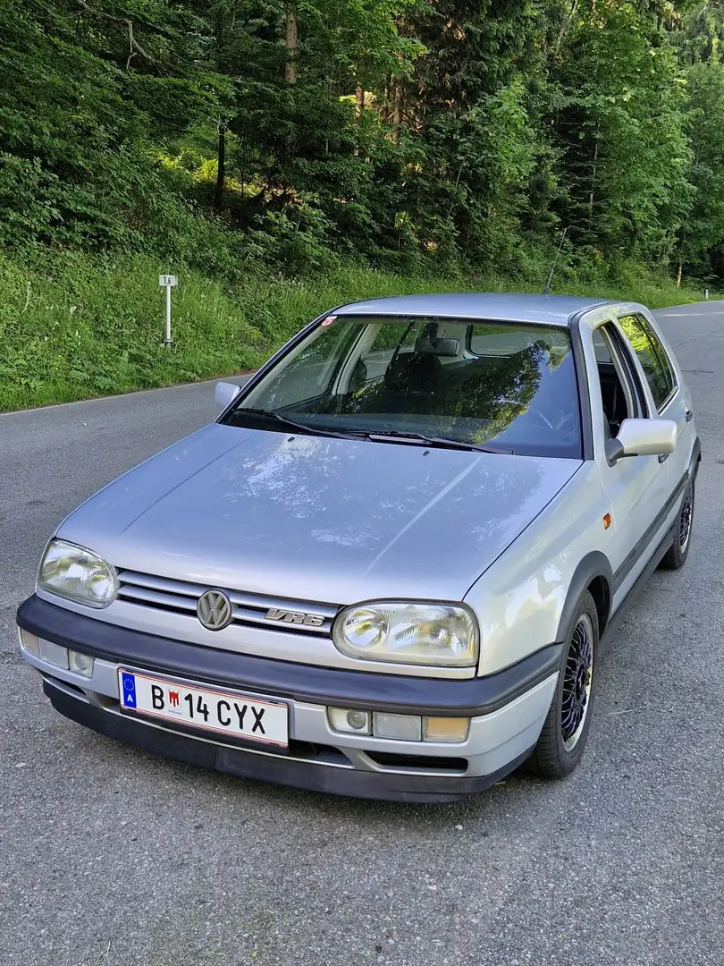 Volkswagen Golf GTI VR6 - 2