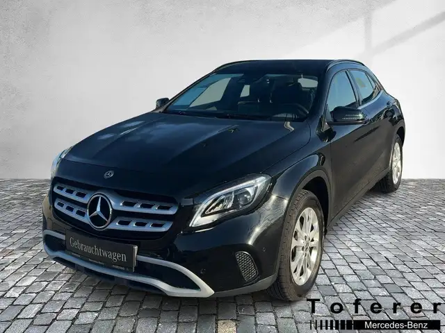 Mercedes-Benz GLA 180 Style KeyGo Shz Navi LED Ambi eHeck RKam