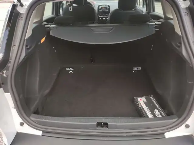 Renault Clio view 8