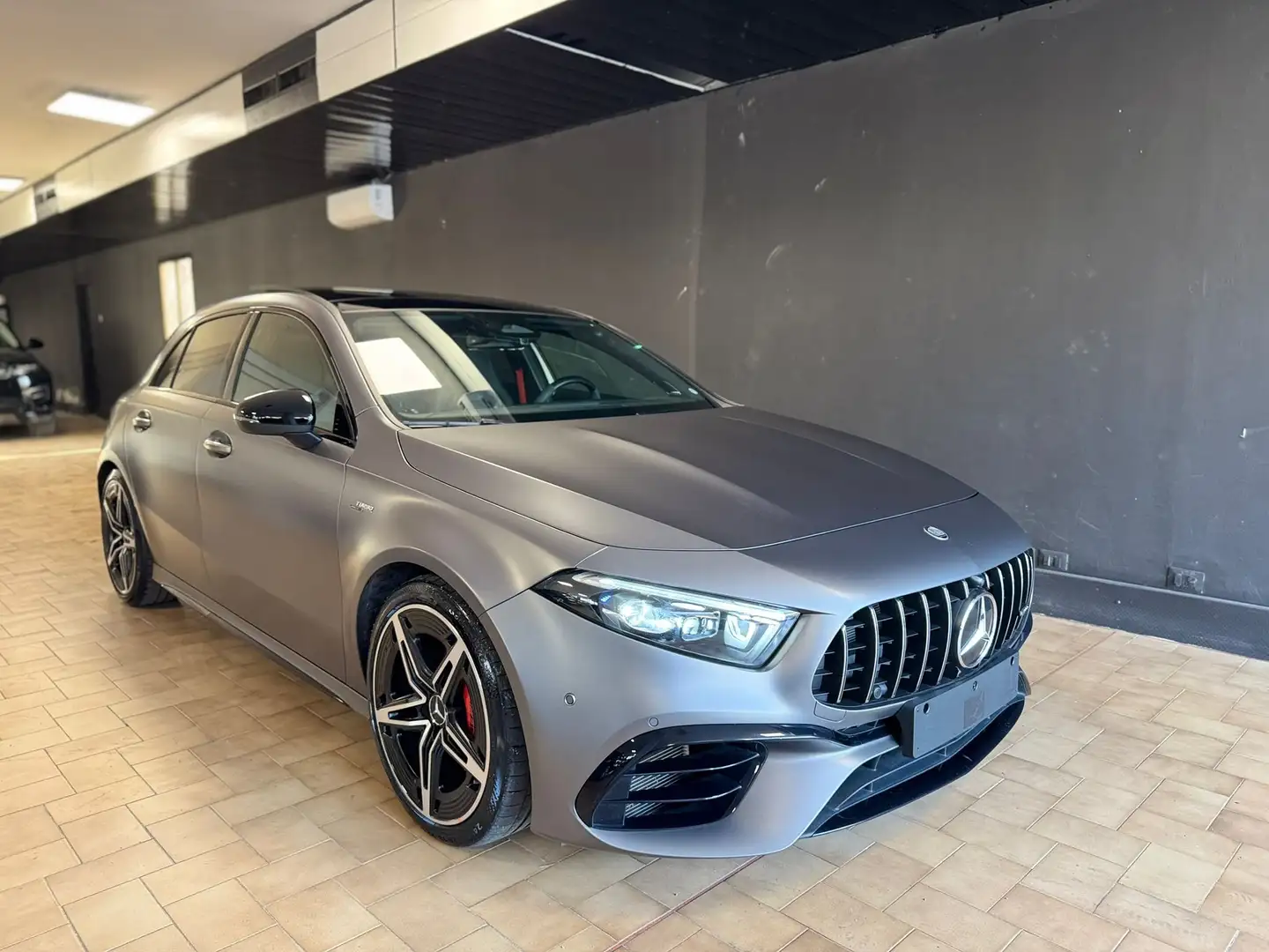 Mercedes-Benz A 45 AMG S Line Premium Plus 4matic+ auto Grau - 1