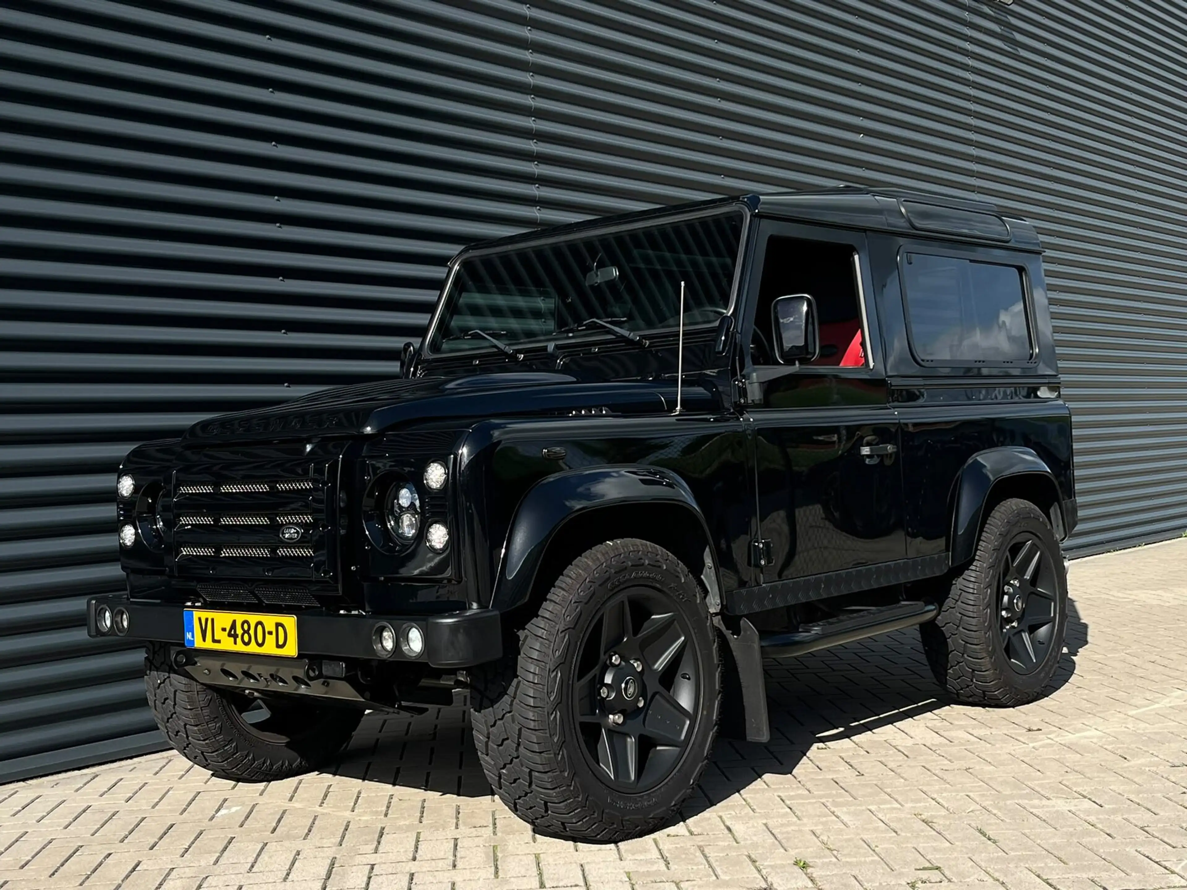 Land Rover Defender 90 2.2 D SW Eastnor Kahn — photo 3