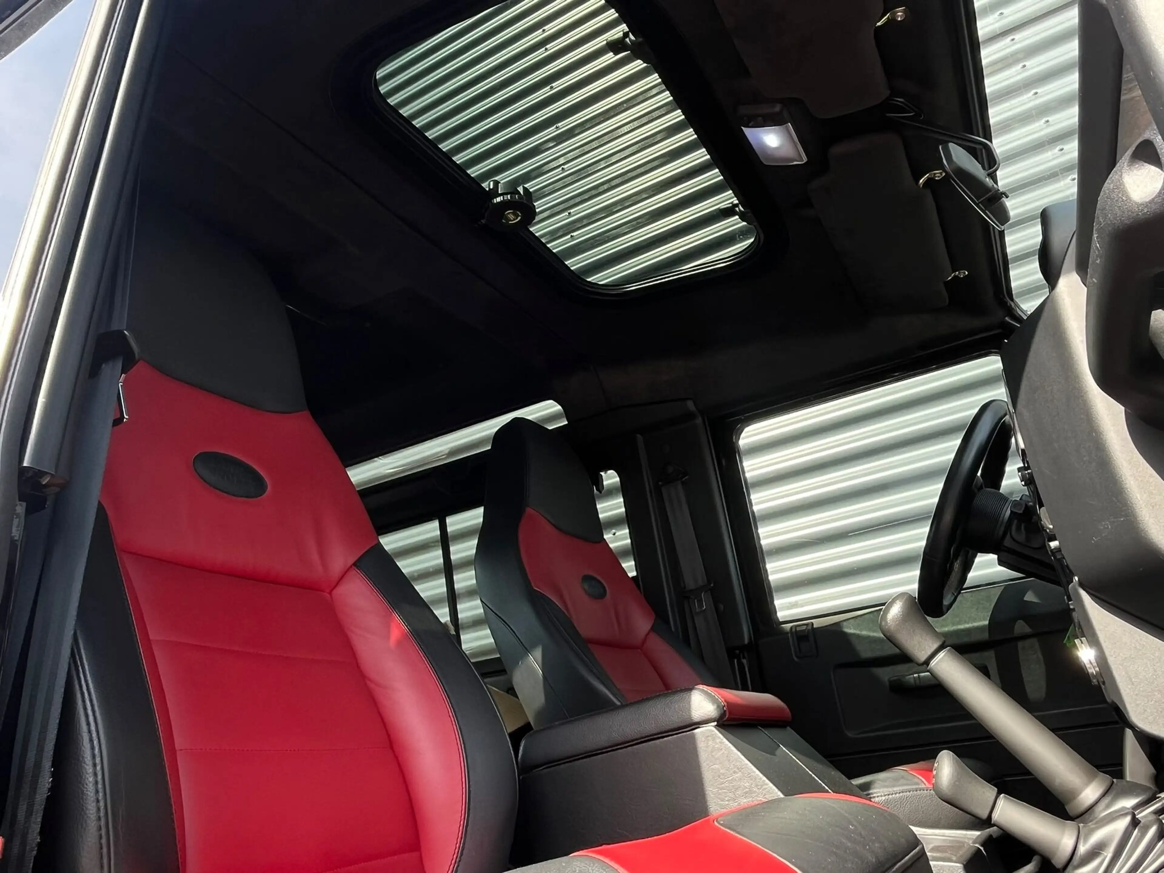 Land Rover Defender 90 2.2 D SW Eastnor Kahn — photo 7