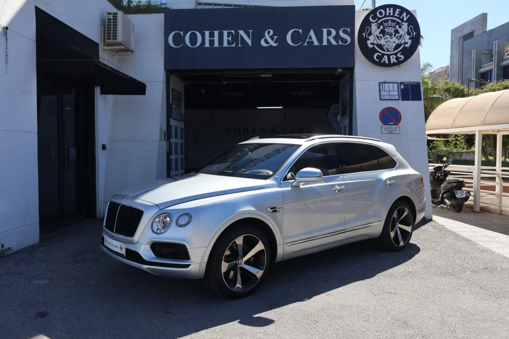 Bentley Bentayga V8 Gris - 1
