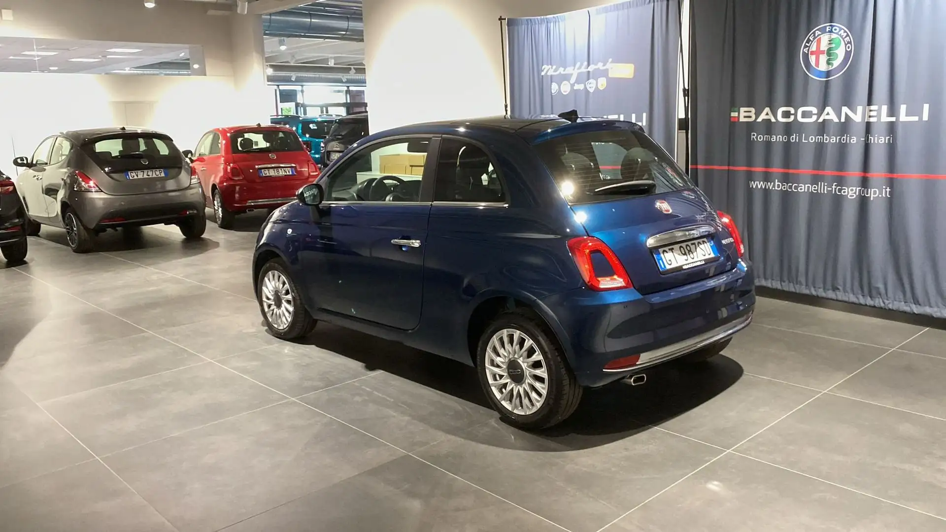 Fiat 500 1.0 Hybrid Dolcevita Azul - 2