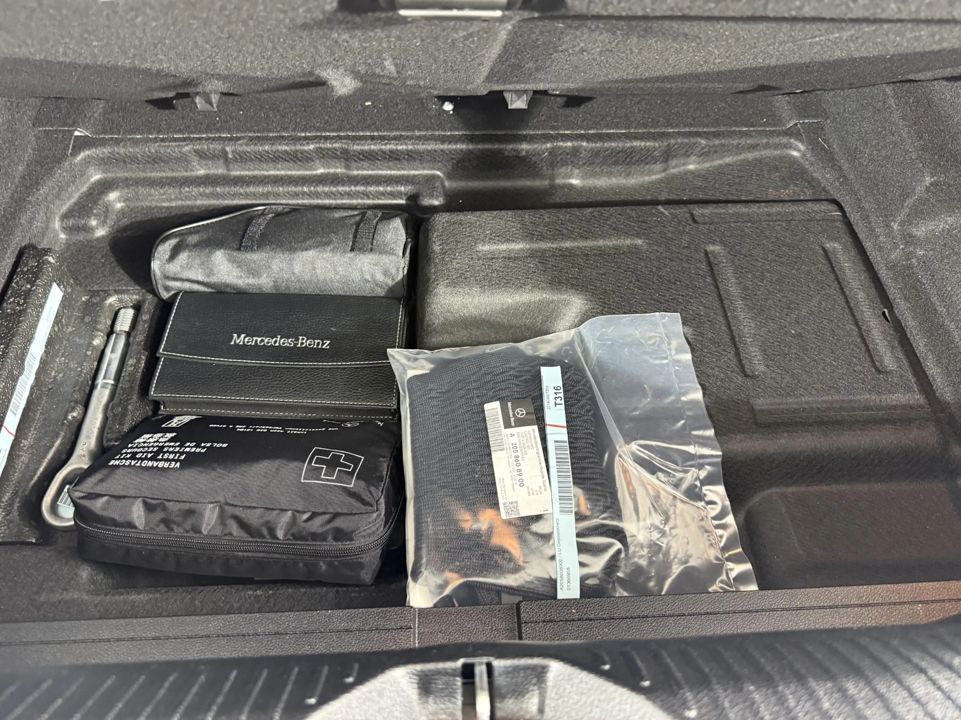 Mercedes-Benz C 43 AMG Cabrio 4MATIC Premium Plus Pack / Voll. onderhoude — photo 11