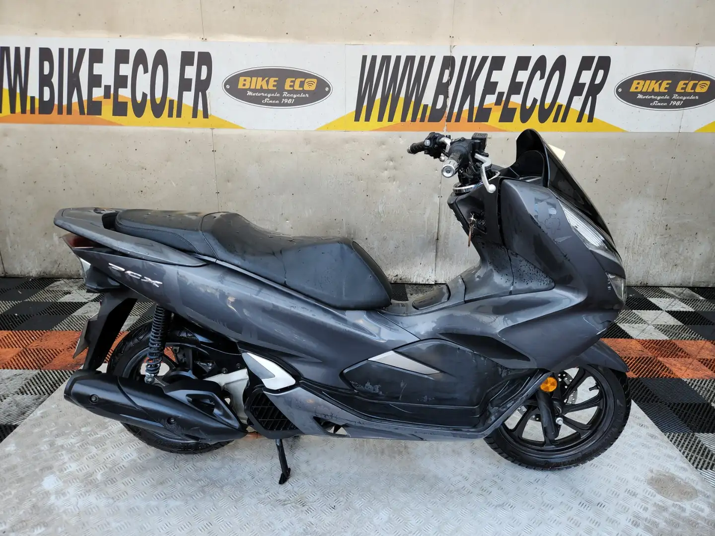 Honda PCX 125 Noir - 1
