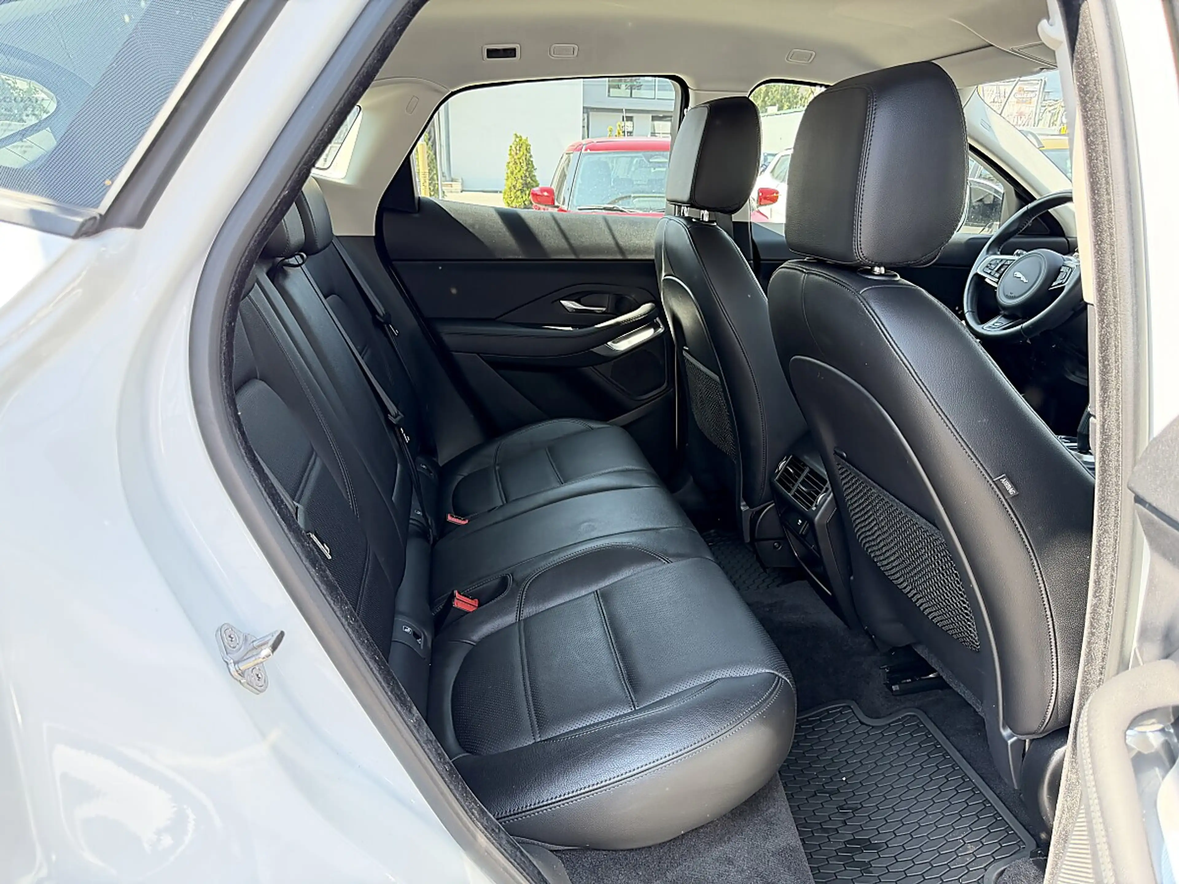 Jaguar E-Pace 2.0DI4 D180 S AWD Aut. LED PDC Kamera Sitz&Lenk... — photo 10