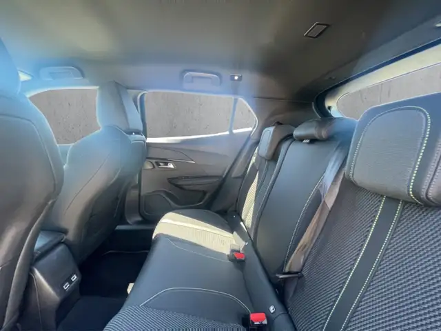Peugeot 2008 view 8