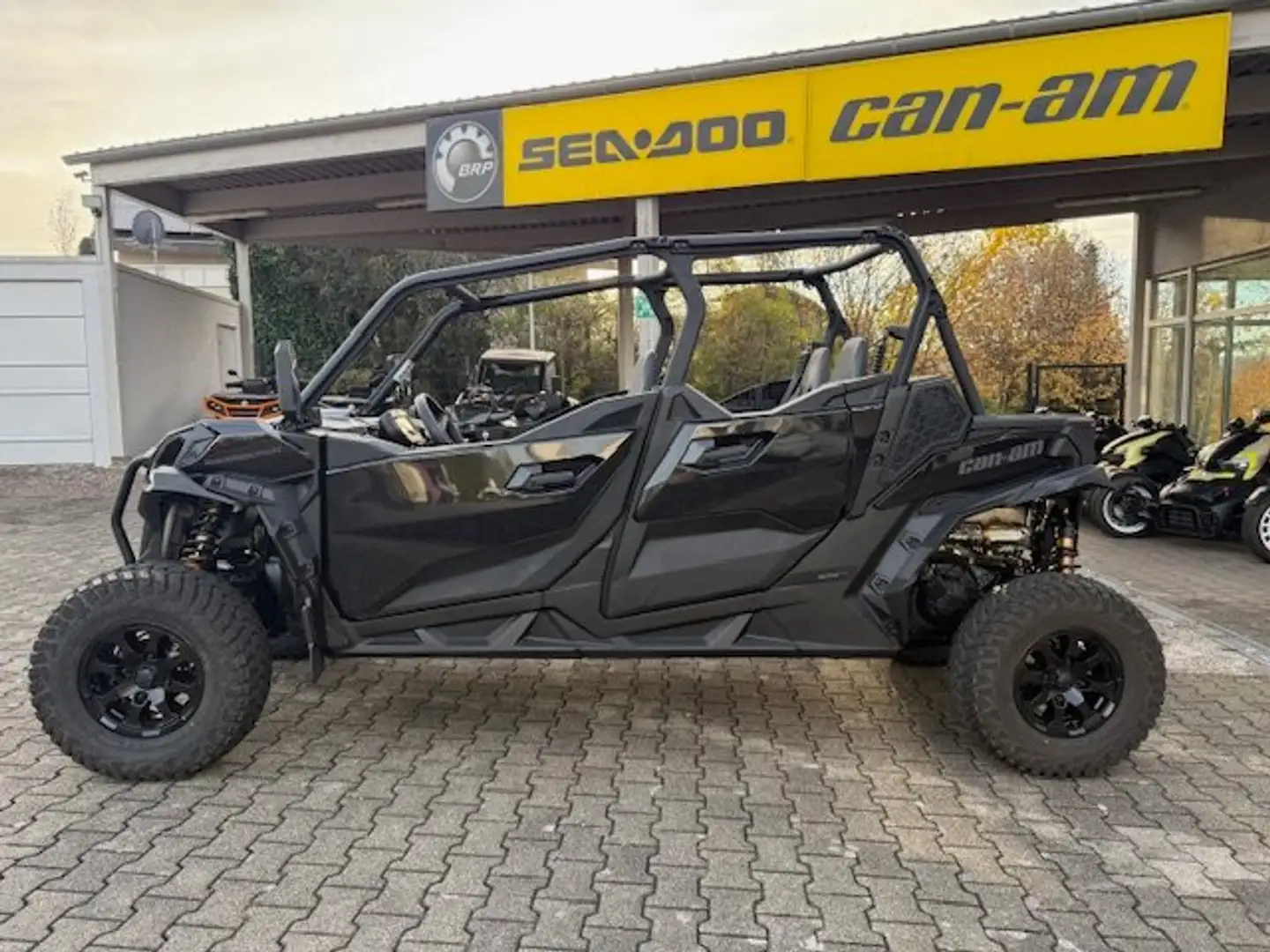 Can-Am Maverick Maverick 1000R – MY 2026 – 95 PS – 4-Sitzer Fekete - 1