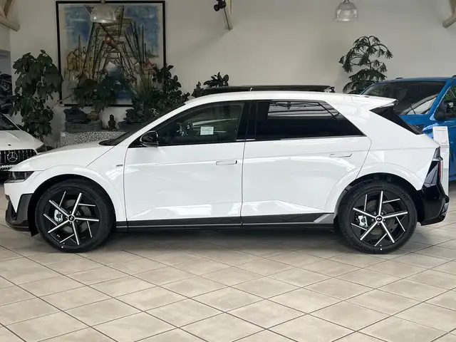 Hyundai Ioniq 5 view 7