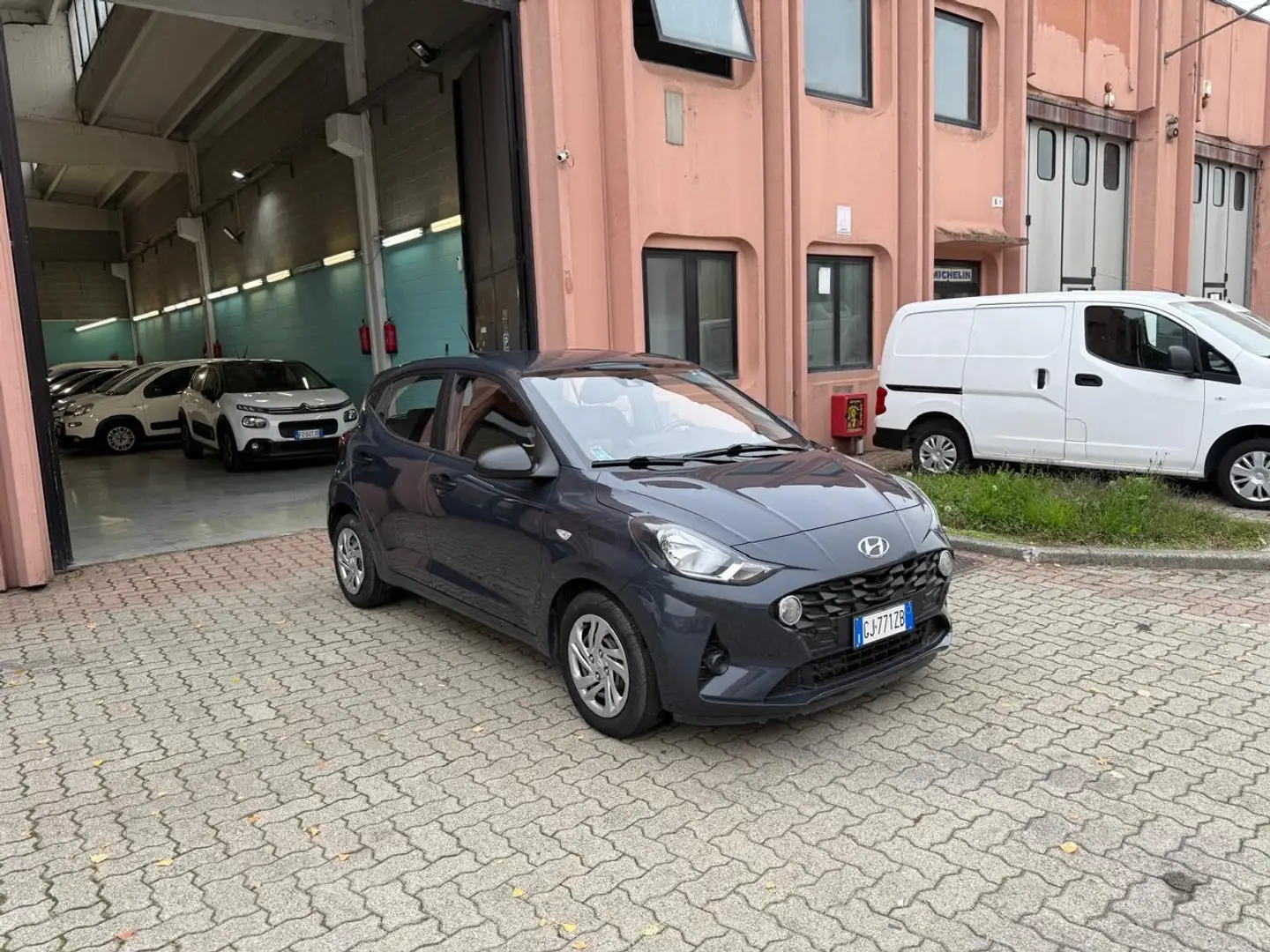 Hyundai i10 OFFERTA BLACK NOVEMBER!!! 1.0 mpi Advanced Grigio - 2