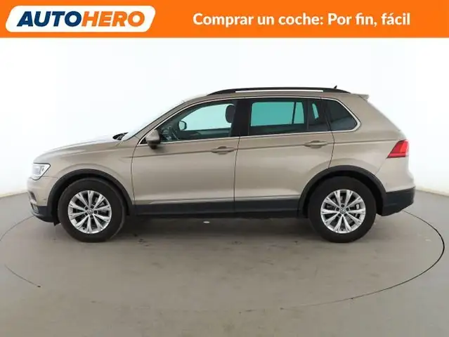 Volkswagen Tiguan view 3