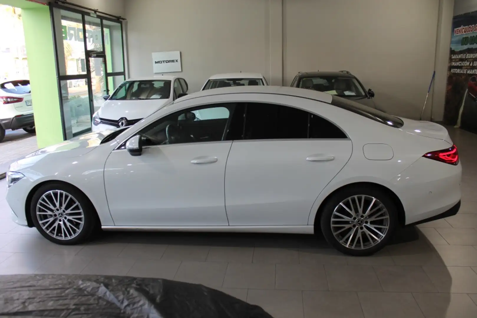 Mercedes-Benz CLA 200 200d 4Matic Blanco - 2