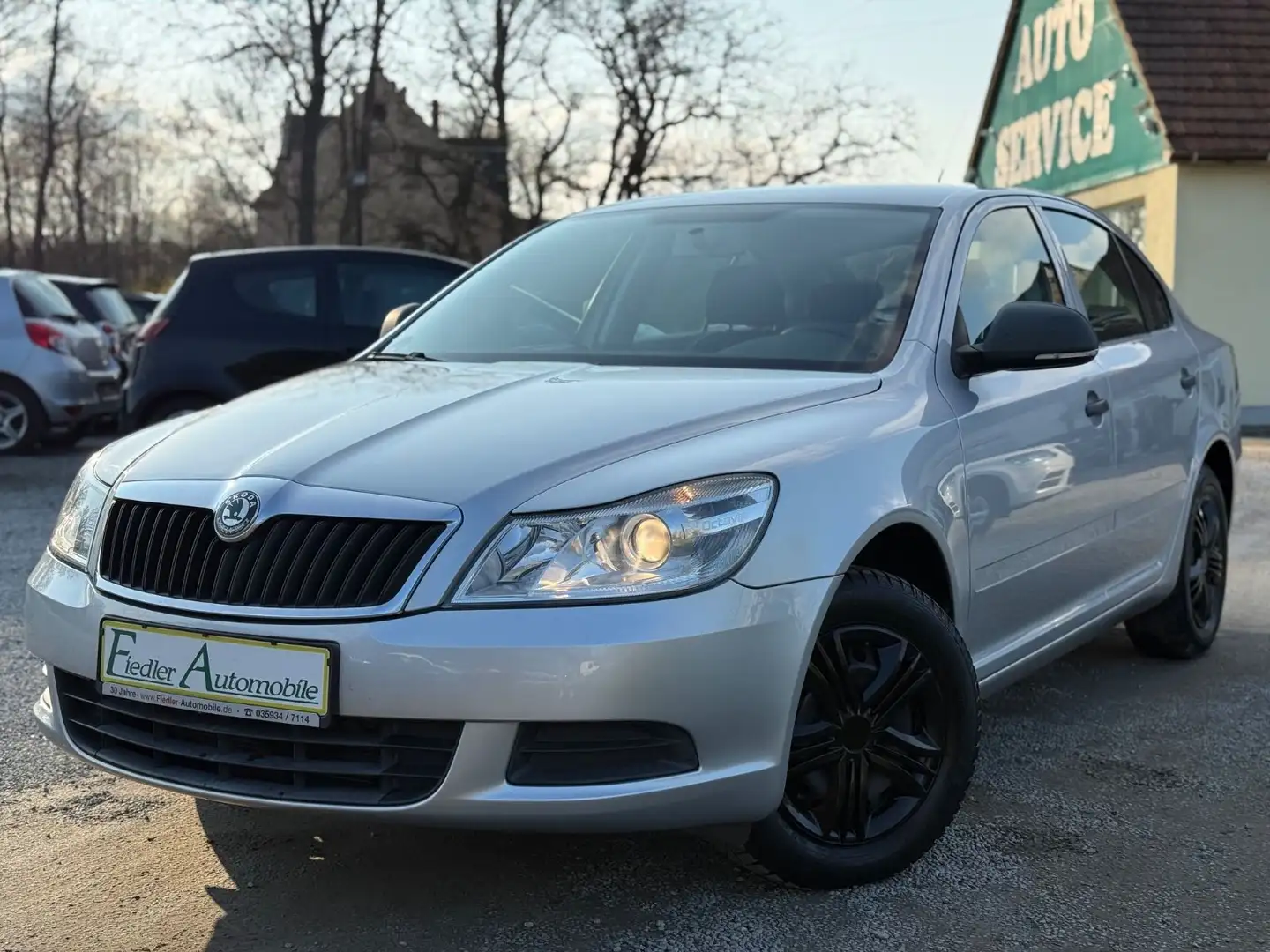 Skoda Octavia 1.4 TSI Ambiente /AHK/KLIMA/89.000KM/ Plateado - 1