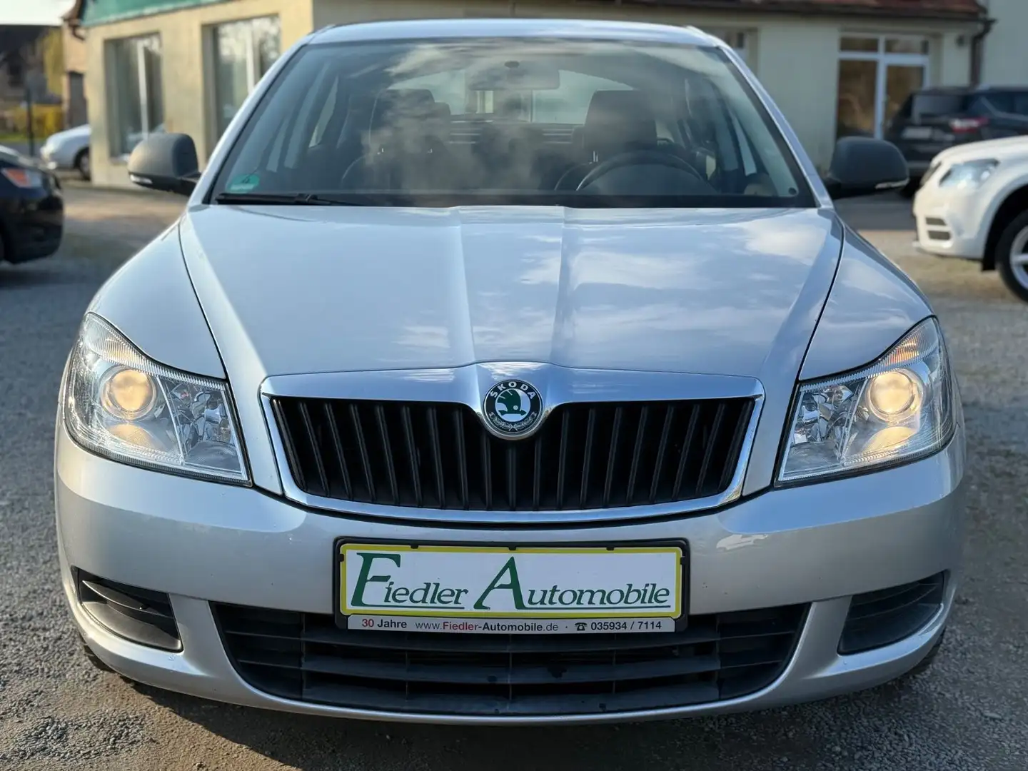 Skoda Octavia 1.4 TSI Ambiente /AHK/KLIMA/89.000KM/ Plateado - 2