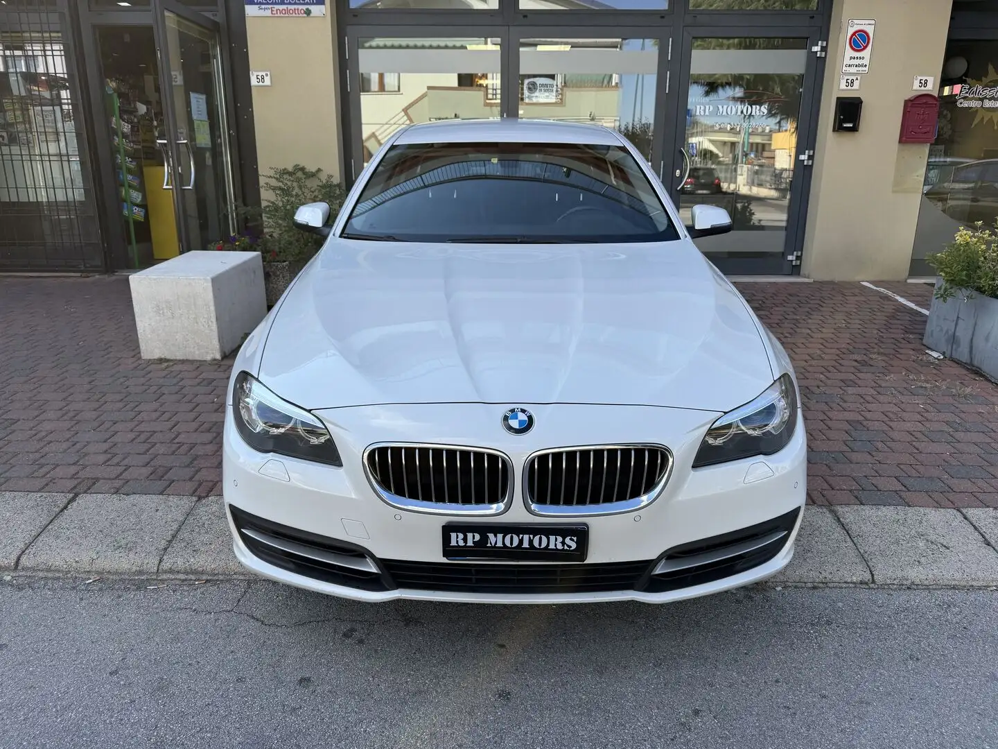 BMW 520 520d xdrive Business 190cv auto Weiß - 2