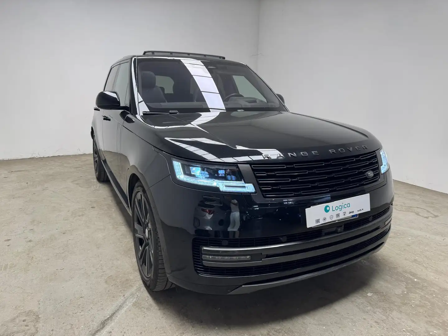 Land Rover Range Rover SWB 3.0 D I6 MHEV SE Schwarz - 1