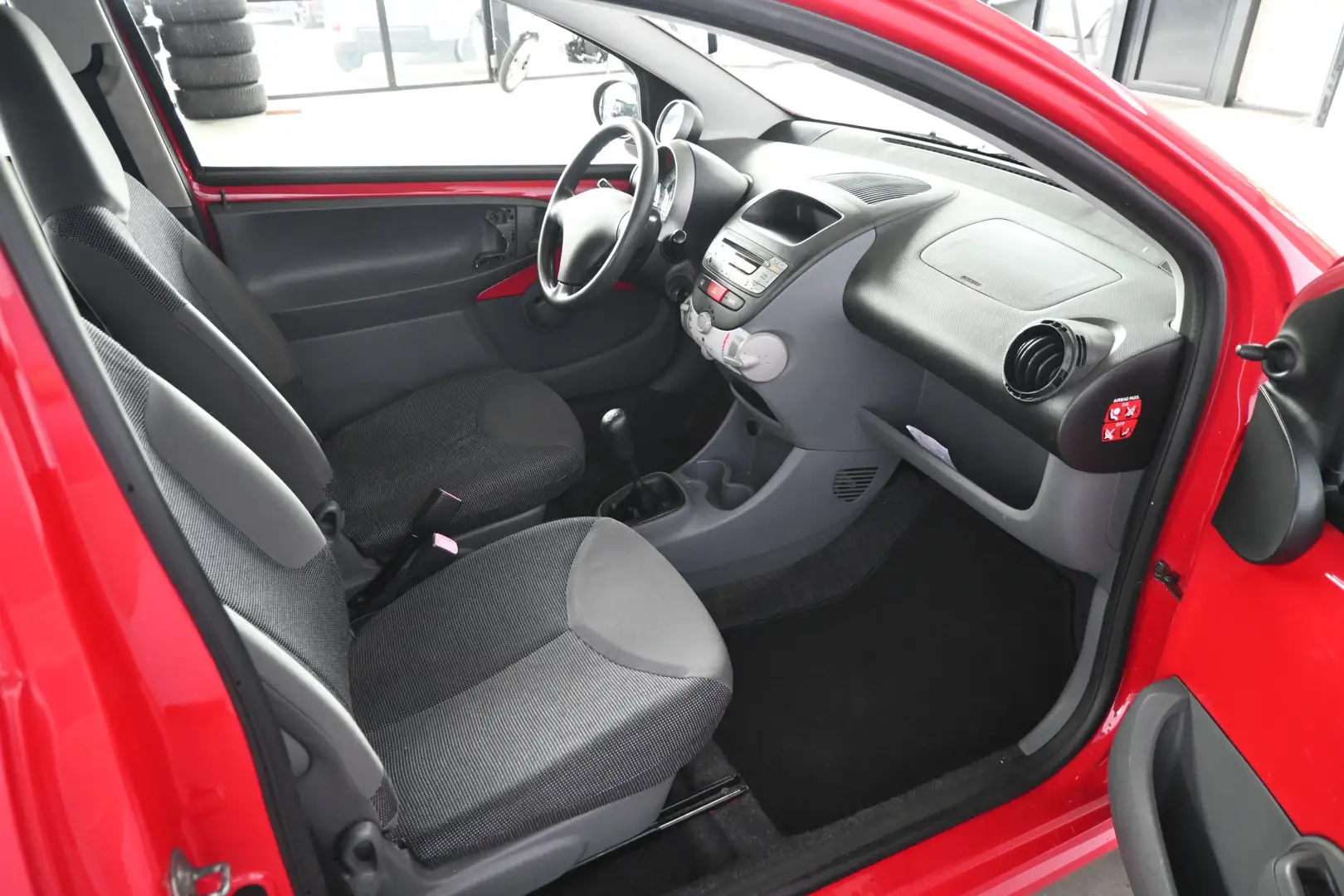 Peugeot 107 1.0-12V XR Airco Elektrisch Pakket Nieuwe APK! All Kırmızı - 2
