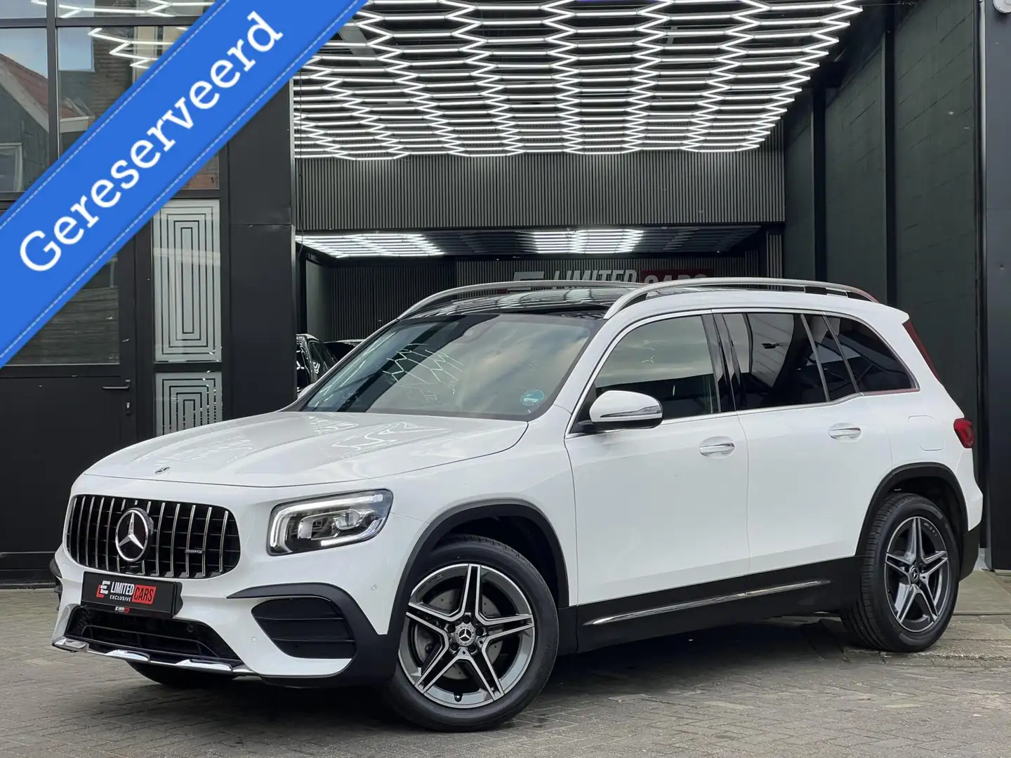 Mercedes-Benz GLB 250 4MATIC AMG | PANO | AMBIENT | INCL BTW Blanc - 2