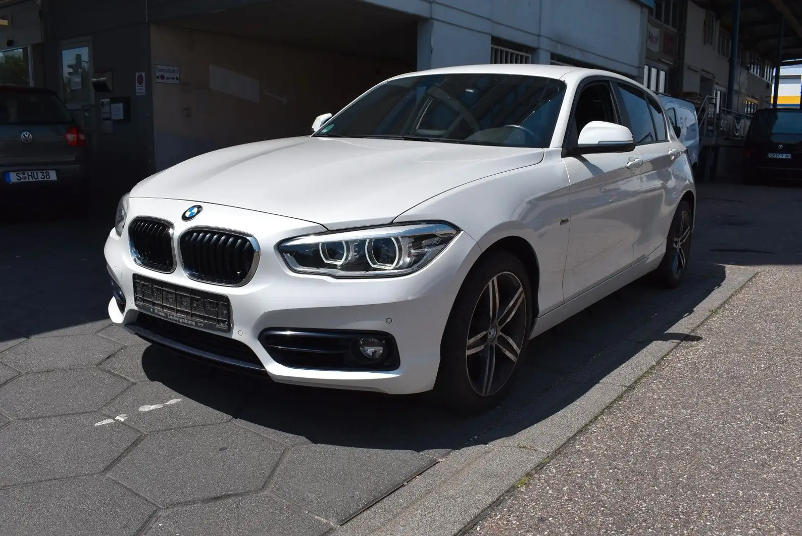 BMW 118 d Sport Line 1 Lim. 5-trg. Tüv Neu*Garantie Bianco - 1
