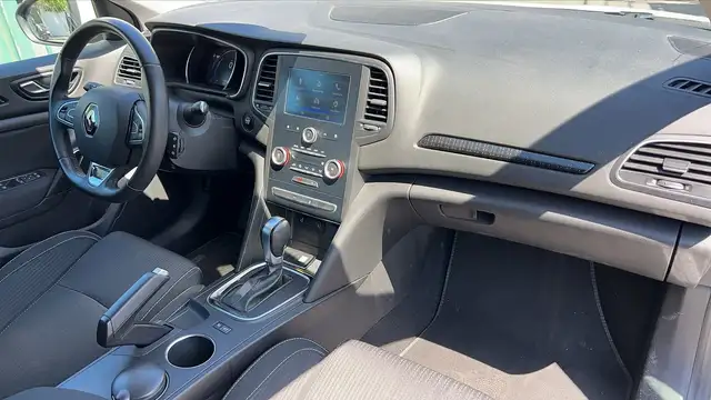 Renault Megane view 10
