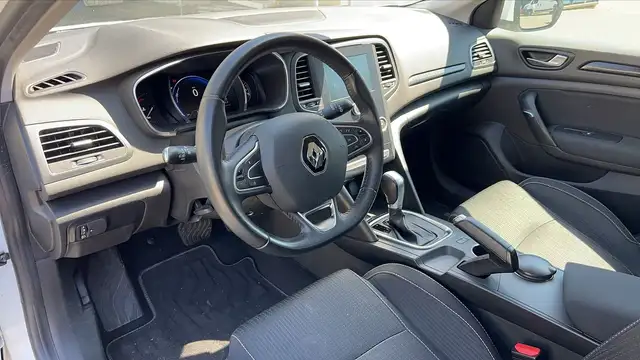 Renault Megane view 8
