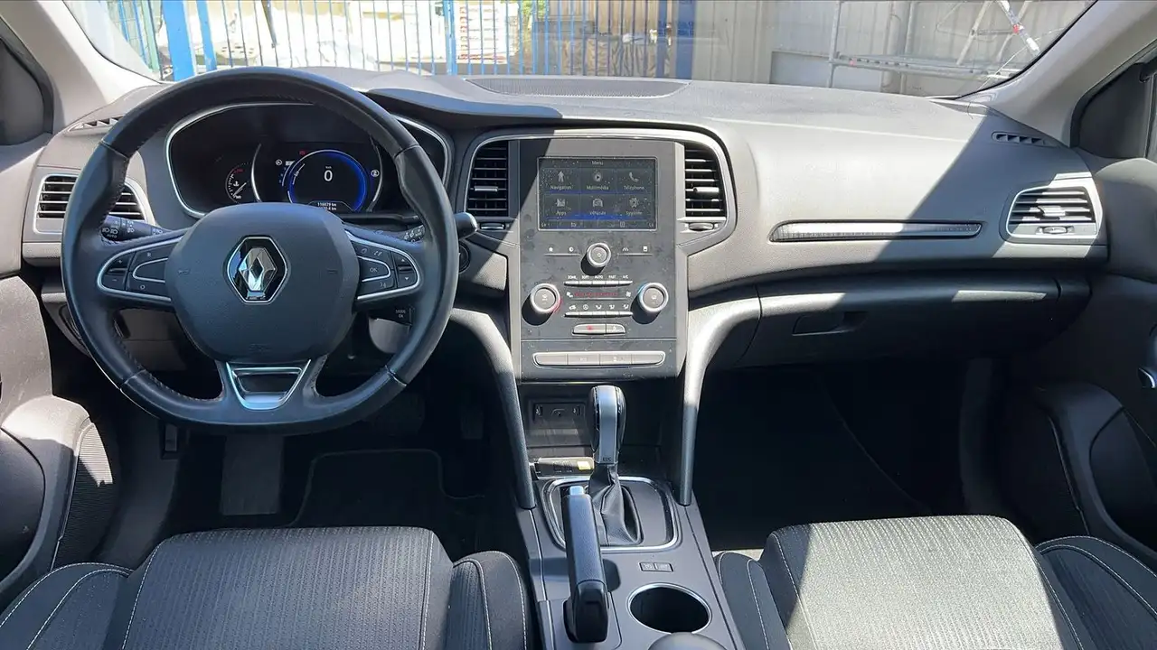 Renault Megane Berline — photo 11