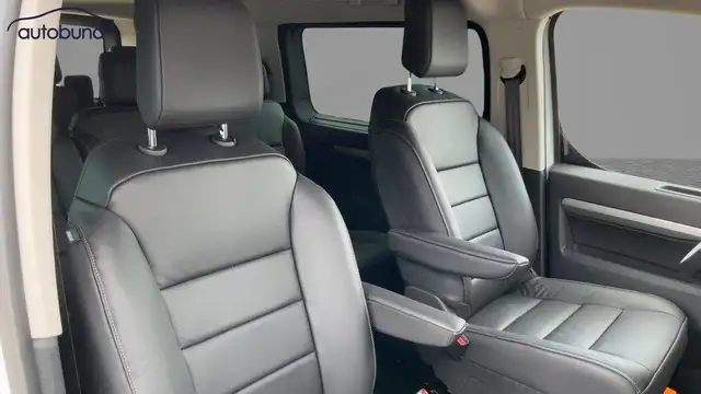 Citroen Spacetourer view 6