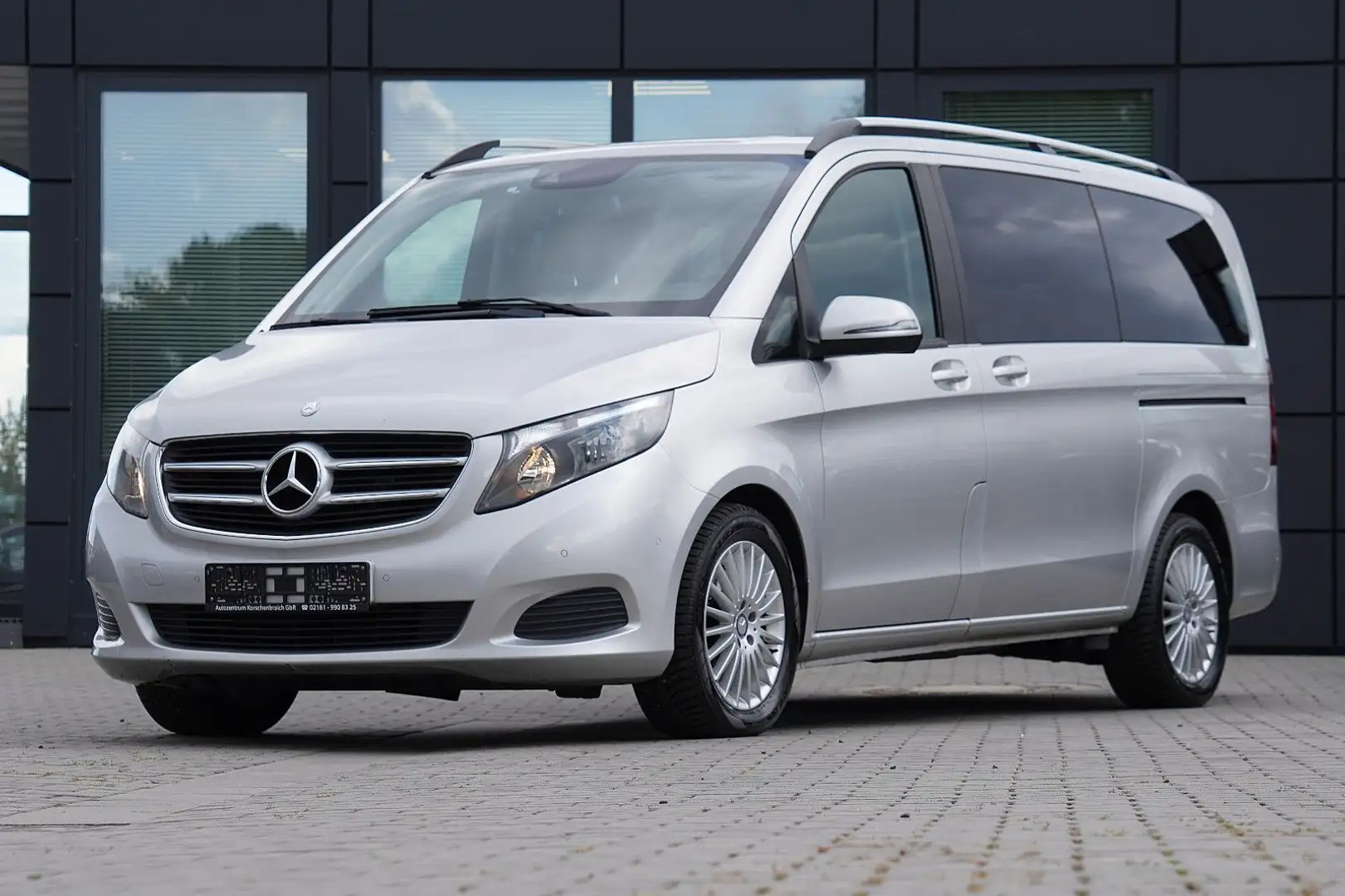 Mercedes-Benz V 220 CDI / EDITION lang MIT 2 JAHREN GARANTIE Silber - 1