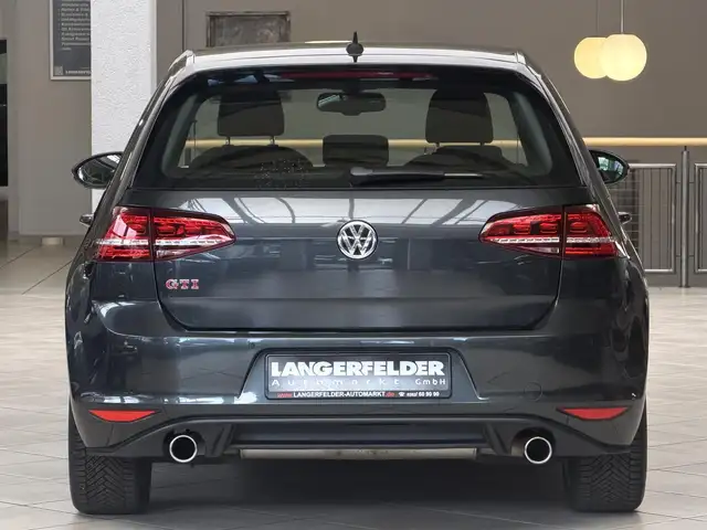 Volkswagen Golf view 4