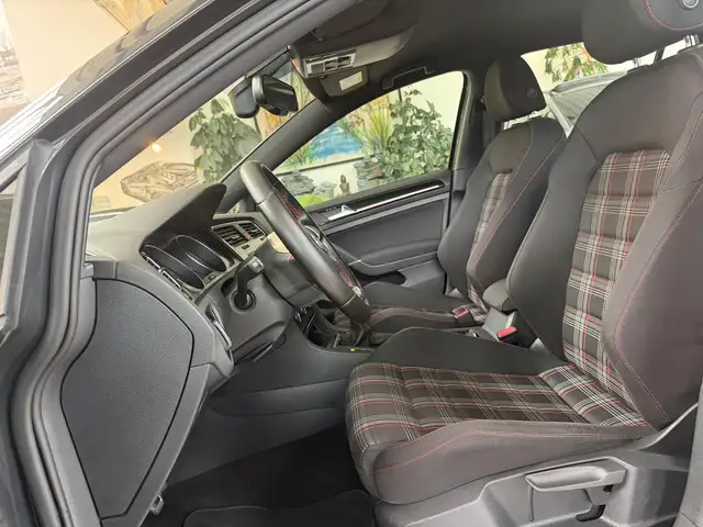 Volkswagen Golf view 15
