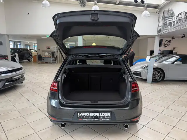 Volkswagen Golf view 5