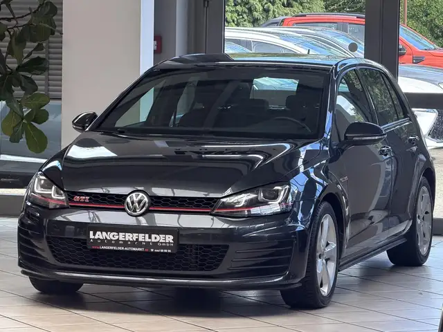 Volkswagen Golf view 9