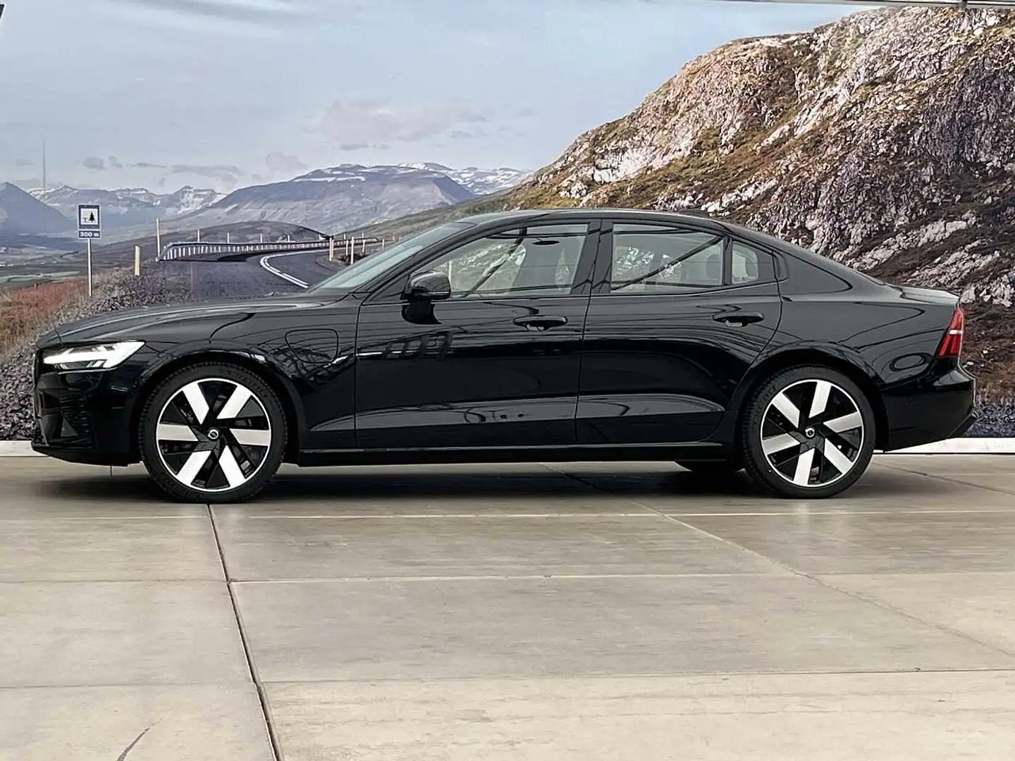 Volvo S60 T8 ULTIMATE DARK **FULL OPTIONS** Noir - 2