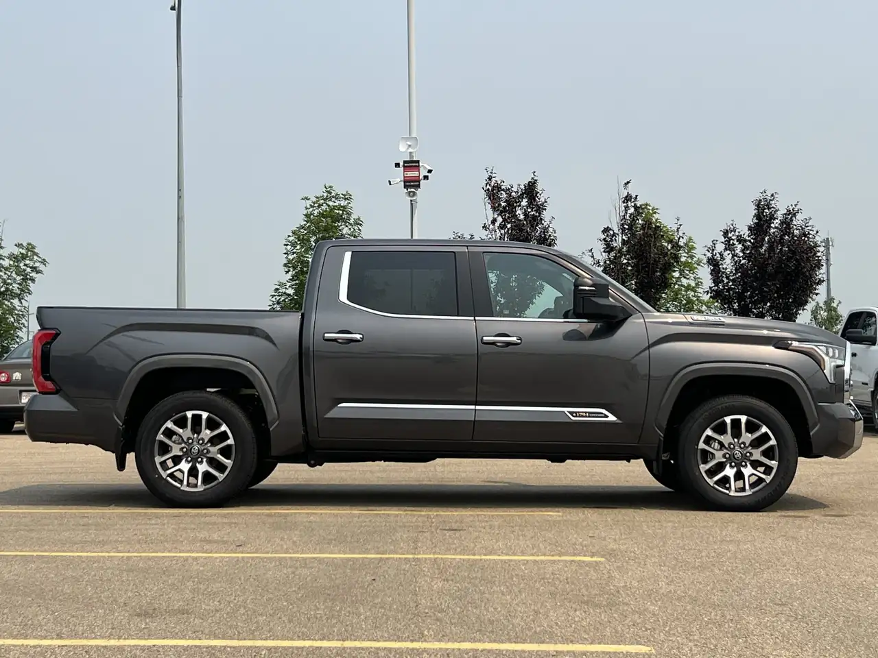 Toyota Tundra photo Toyota Tundra