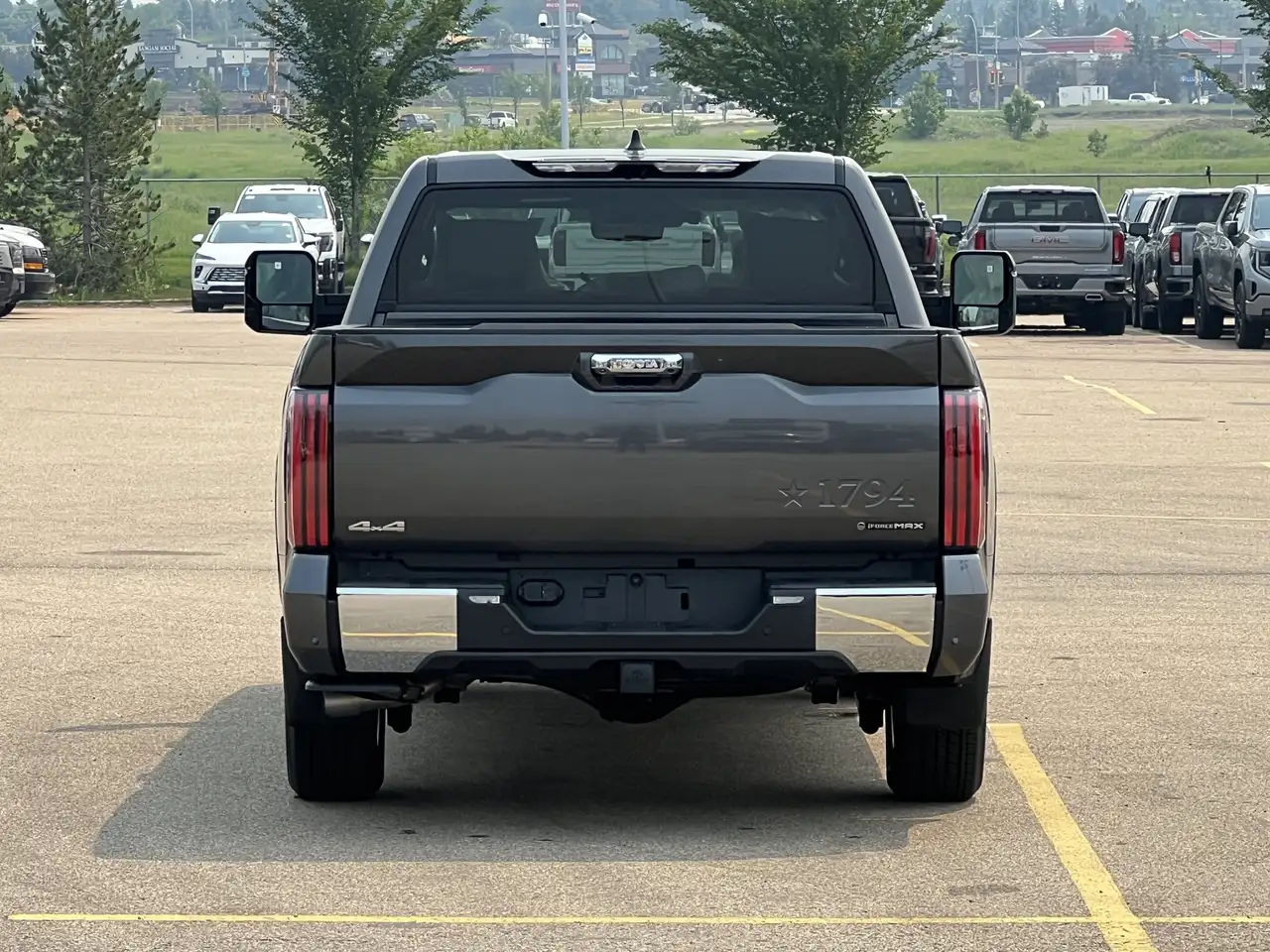 Toyota Tundra photo Toyota Tundra