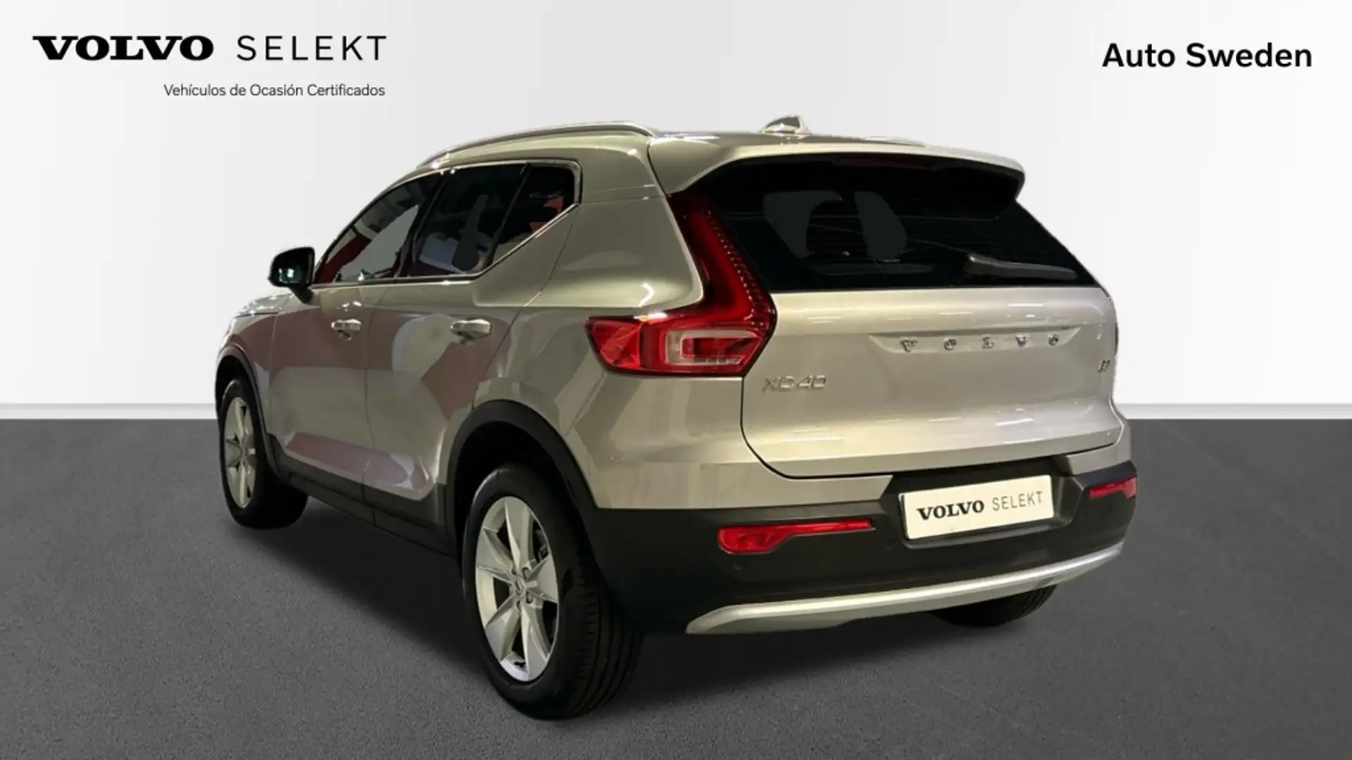 Volvo XC40 2.0 B3 CORE AUTO 5P - 2