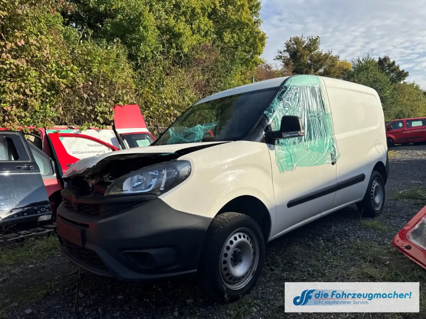 Fiat Doblo Basis Kasten 1.4 *BRANDSCHADEN * MOTOR ZERLEGT Weiß - 2