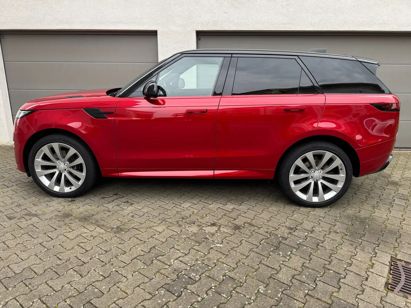 Land Rover Range Rover Sport D350 First Edition Fond TV RSE 23 zoll Rouge - 2