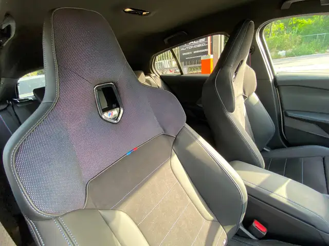BMW 1 Series view 11